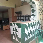 Coquet F2 Avec Petite Terrasse شقة كانيه